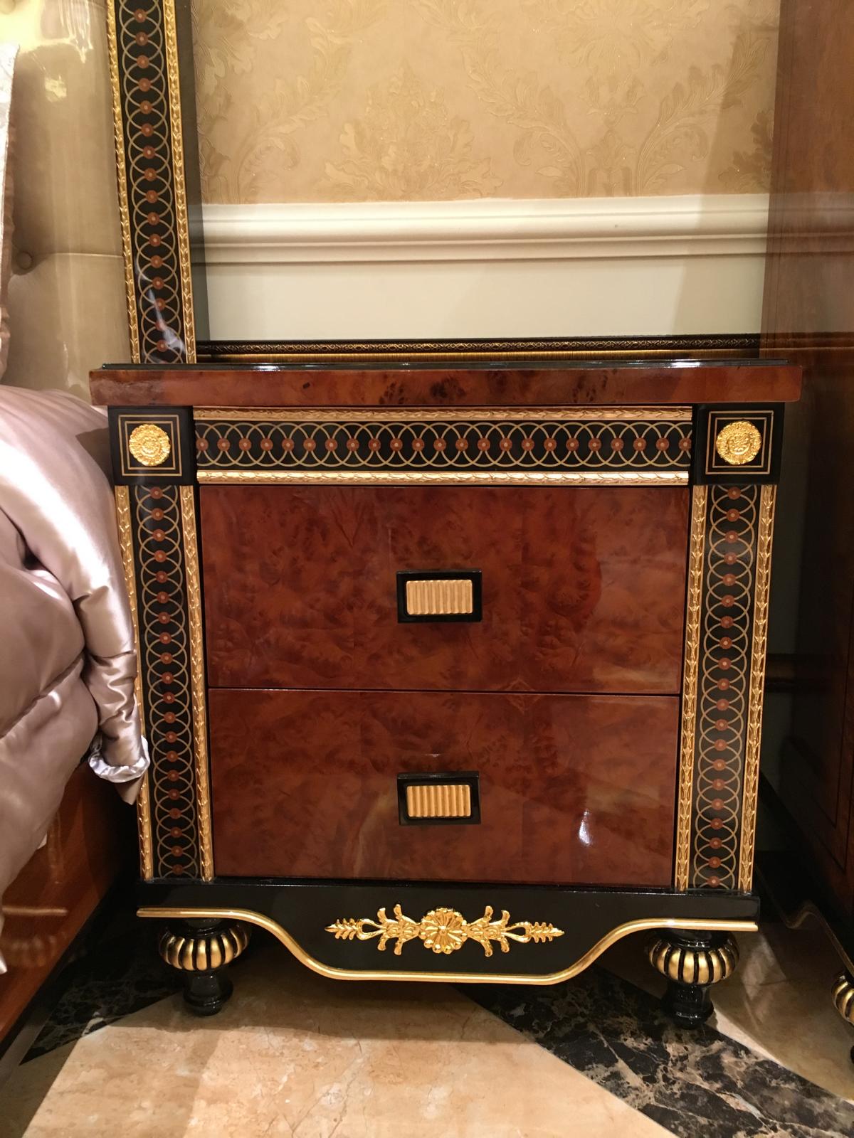 Schlafzimmer Komplett Set Bett + 2x Nachttisch + Bank + Kleiderschrank